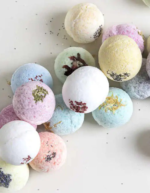 Load image into Gallery viewer, Natural Bath Bombs and Shower Steamers Gift Set
